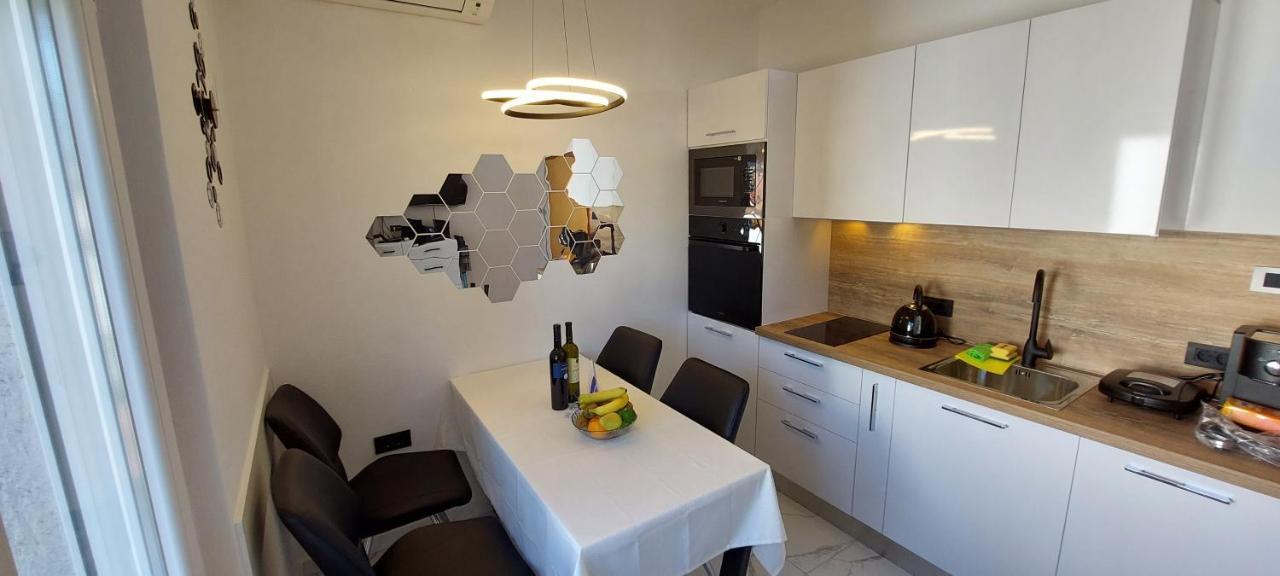 Apartman Perunika Selce Exterior foto